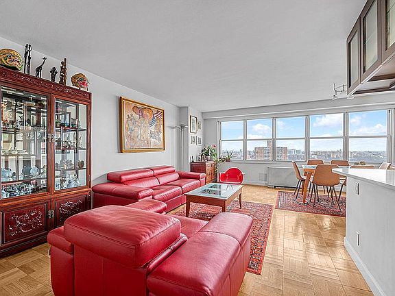 5th image of 555 Kappock St APT 22C