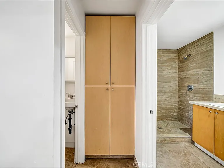 6827 Simpson Ave #4 — Photo 8