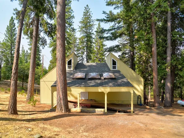 4414 Sierra Springs Dr, Pollock Pines, CA 95726