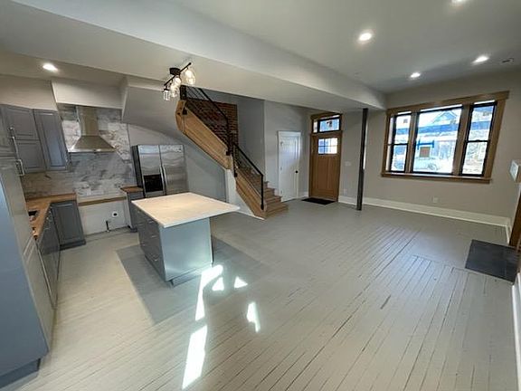 2nd image of 3819 N Gilpin St