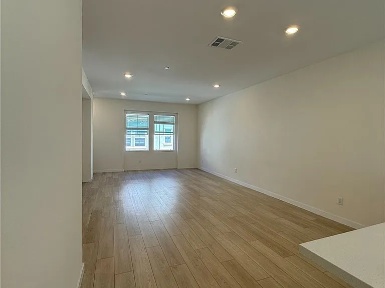 22316 Spanish Oak Ct — Photo 9