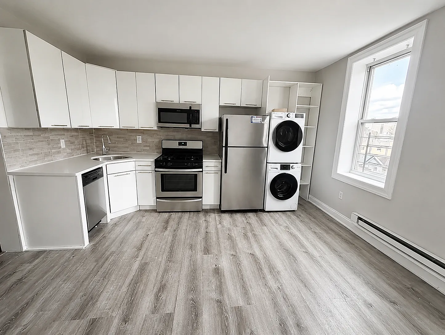 2 bed, $2,350 — Photo 2