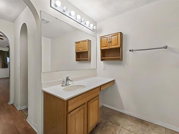 5th image of 8453 Apple Orchard Rd