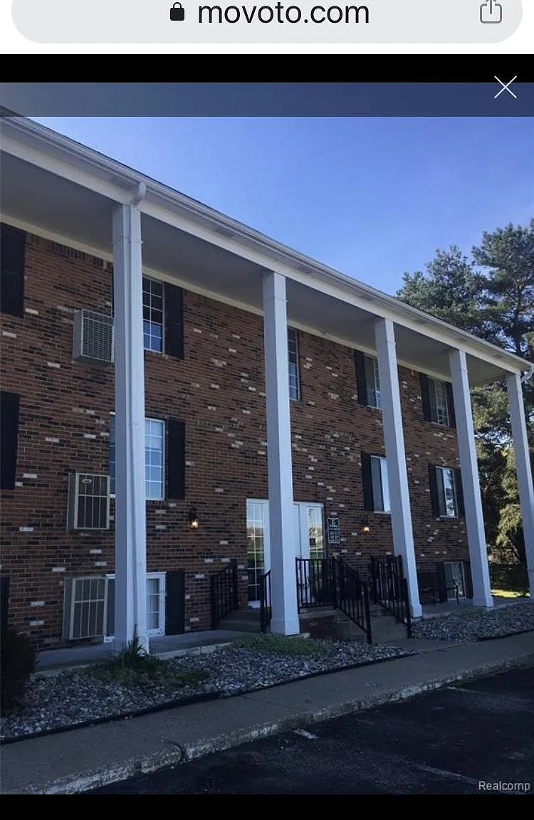 2 bed, 985 sqft, $1,250 — Photo 1