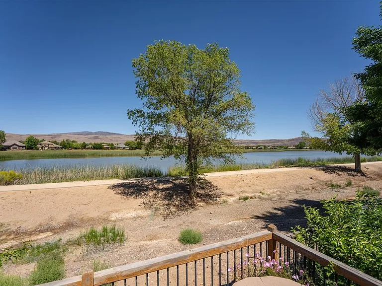 7330 Island Queen Dr — Photo 27