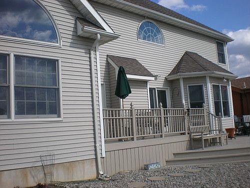 1st image of 620 N End Ave