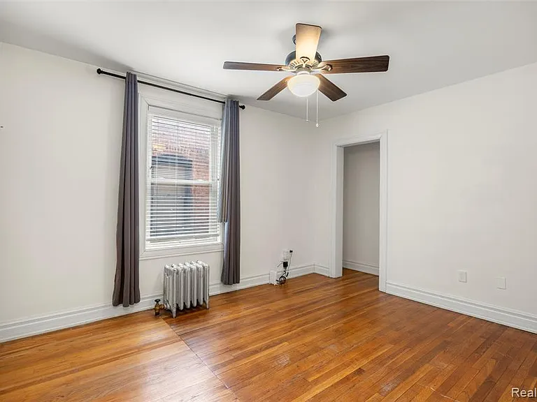 469 W Willis St #3 — Photo 7