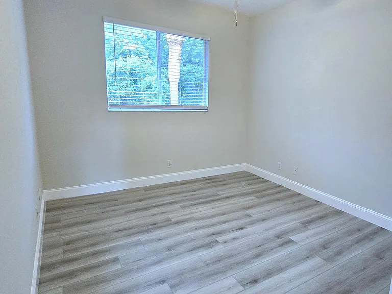 4305 Coventry Pointe Way — Photo 17