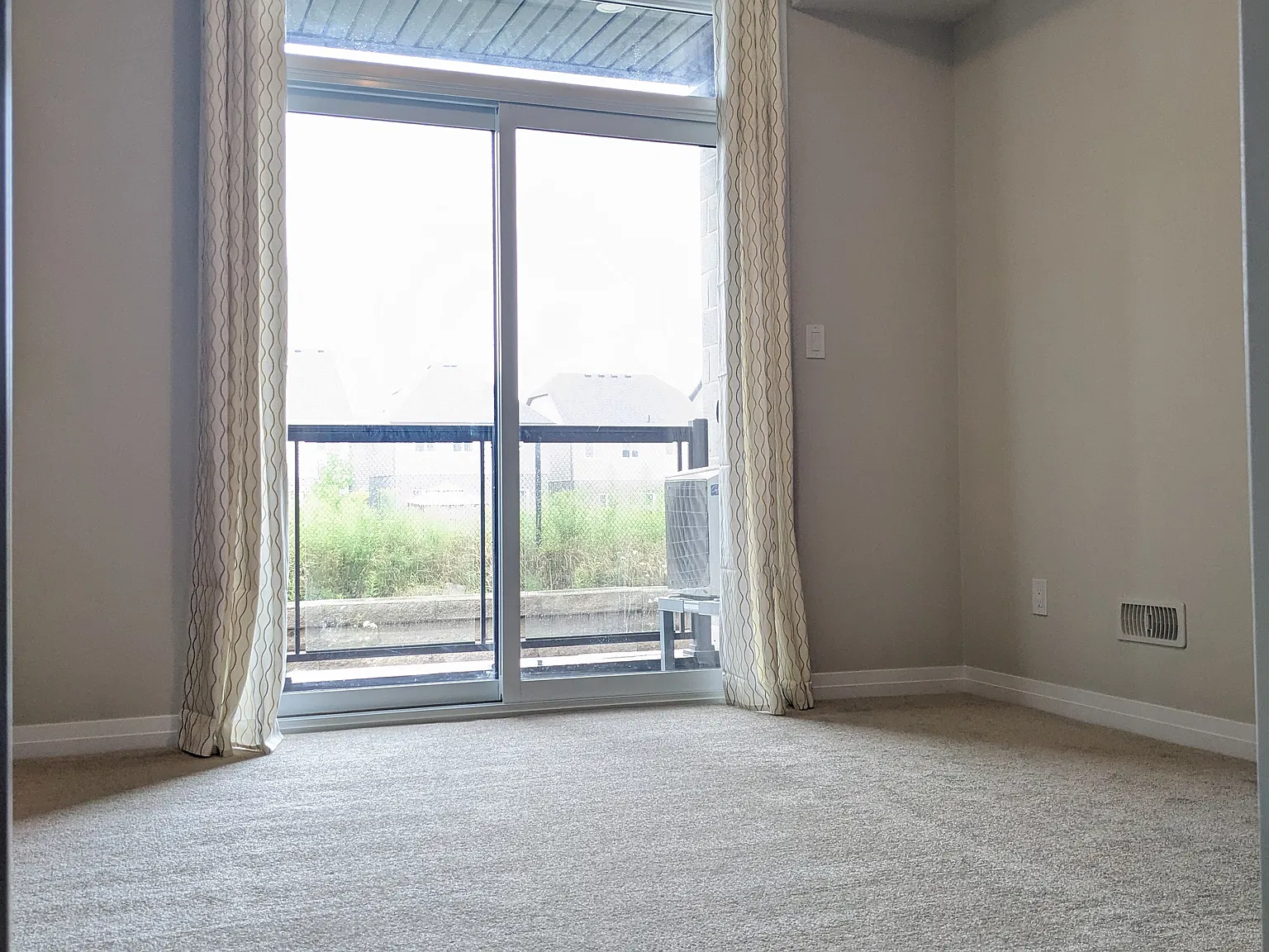 2 bed, 1022 sqft, $2,350 — Photo 4
