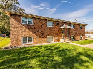 601 Pasadena Ave, Crest Hill, IL 60403