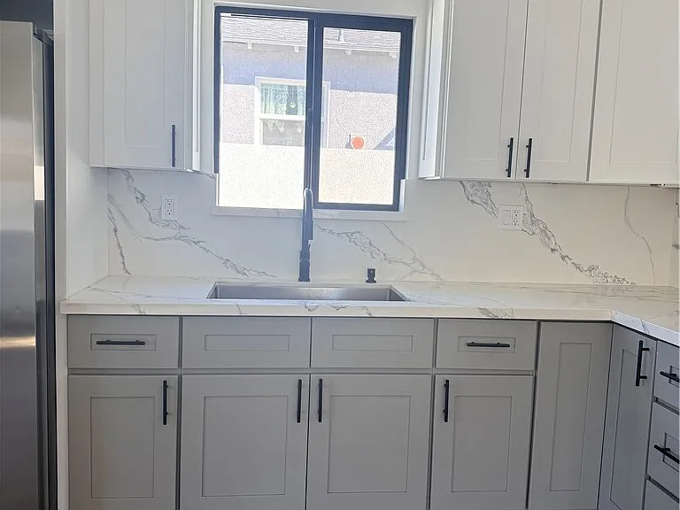 1664 Glen Ave — Photo 16
