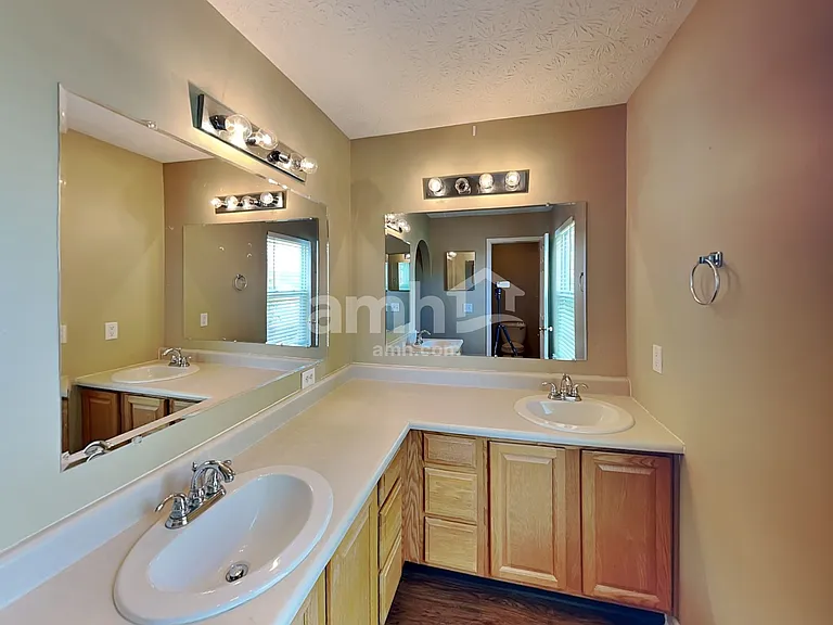 5609 Nutmeg Pl — Photo 12