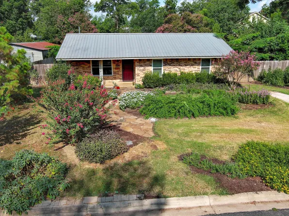 1108 Haysel St, Bastrop, TX 78602
