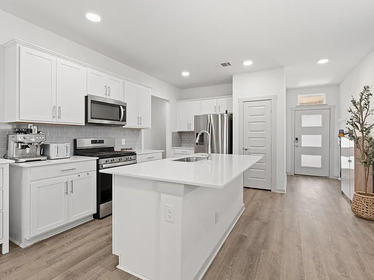 121 New Hampton Way — Photo 11