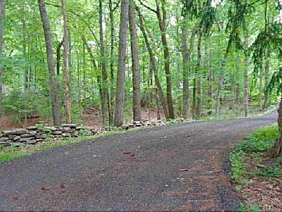 4th image of 98 Eastwoods Road