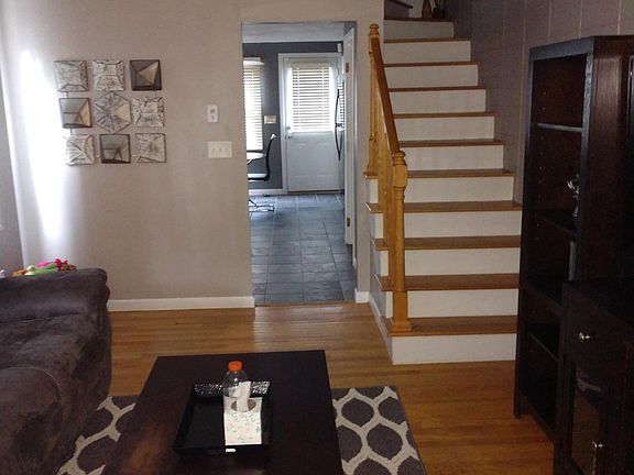 5th image of 80 Loretta St #80