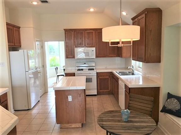 5th image of 22321 Briarcliff Dr