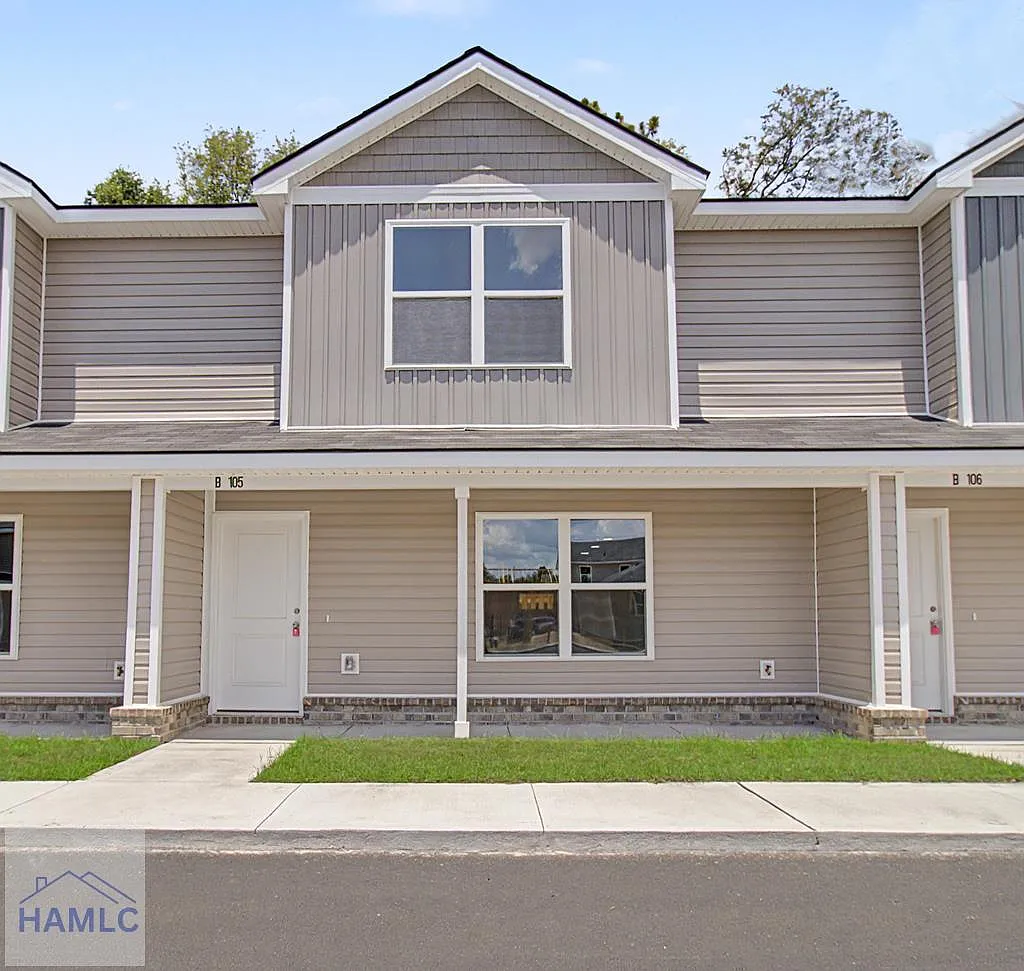 3 bed, 2.5 bath, 1120 sqft, $1,750 — Photo 1