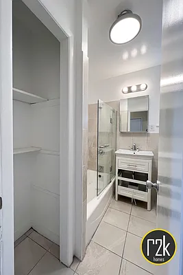 Rented by Realty 2000 Corp | media 46