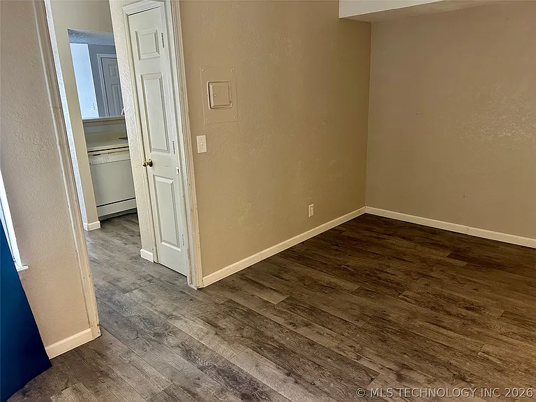 1808 E 66th Pl #D-206 — Photo 15