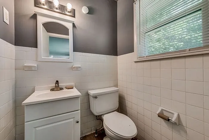 1014 W Belden St — Photo 10