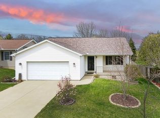 2707 Culpepper Dr, Bloomington, IL 61705