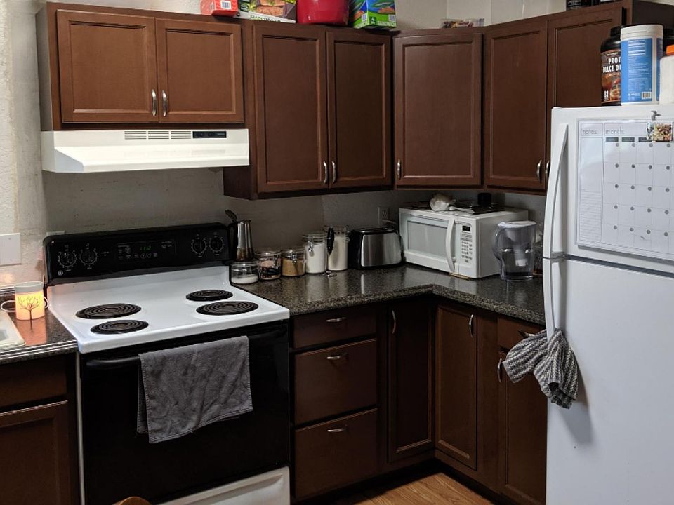 2nd image of 2587 E Williams Ln