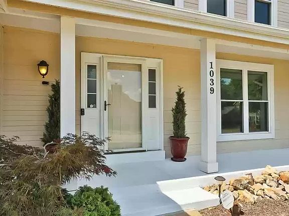 2nd image of 1039 Oakwood Farms Ln