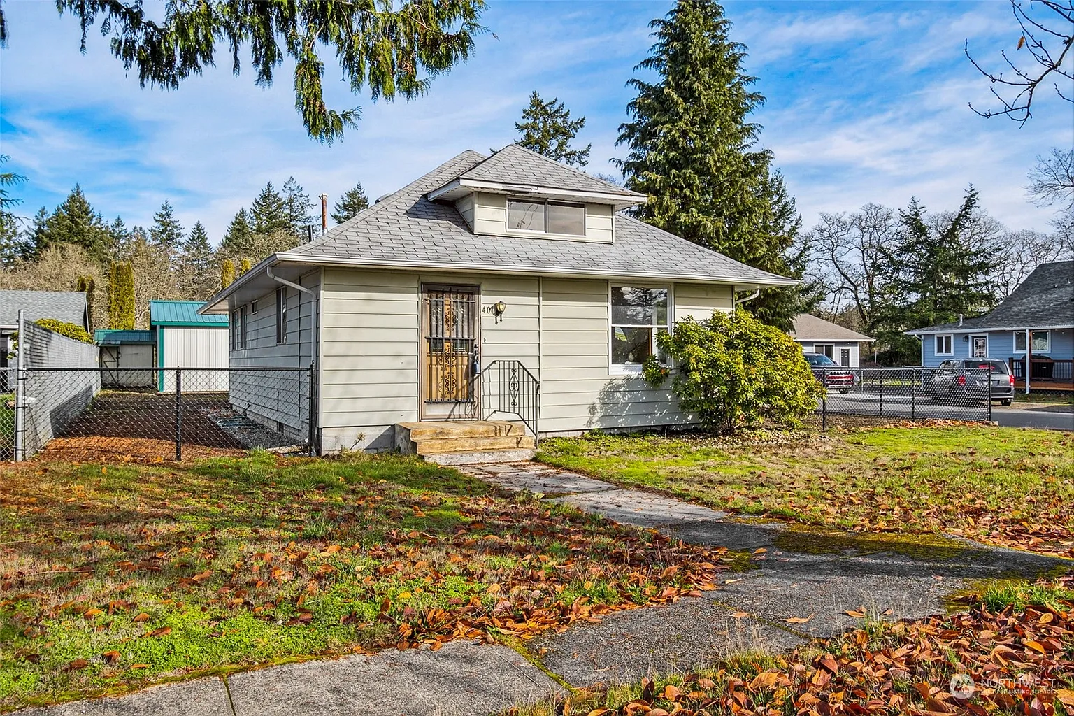401 Louviers Avenue photo 1