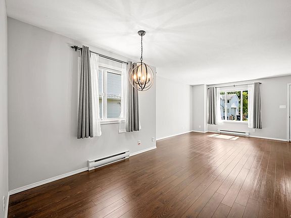 3rd image of 2221 Embleton Cres #B