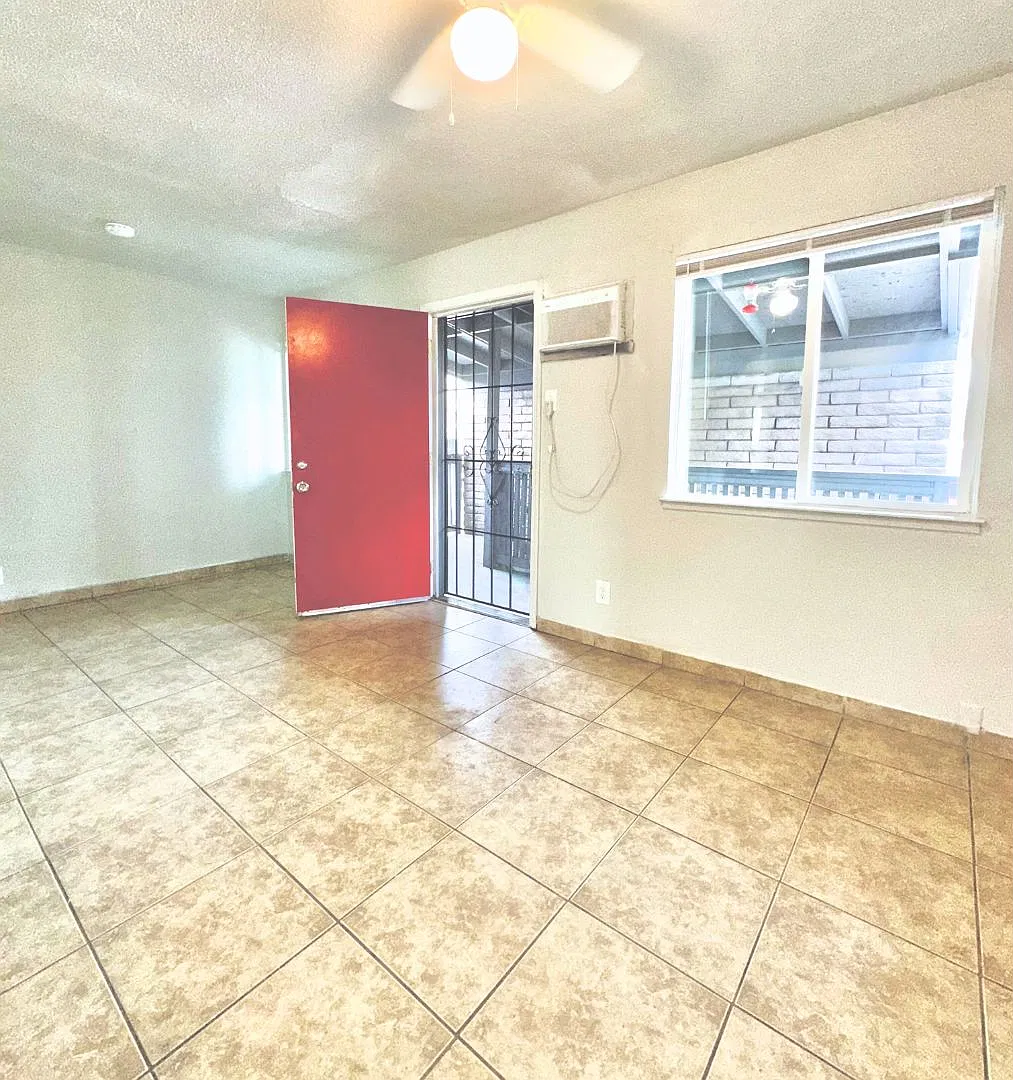 2 bed, 700 sqft, $1,450 — Photo 4
