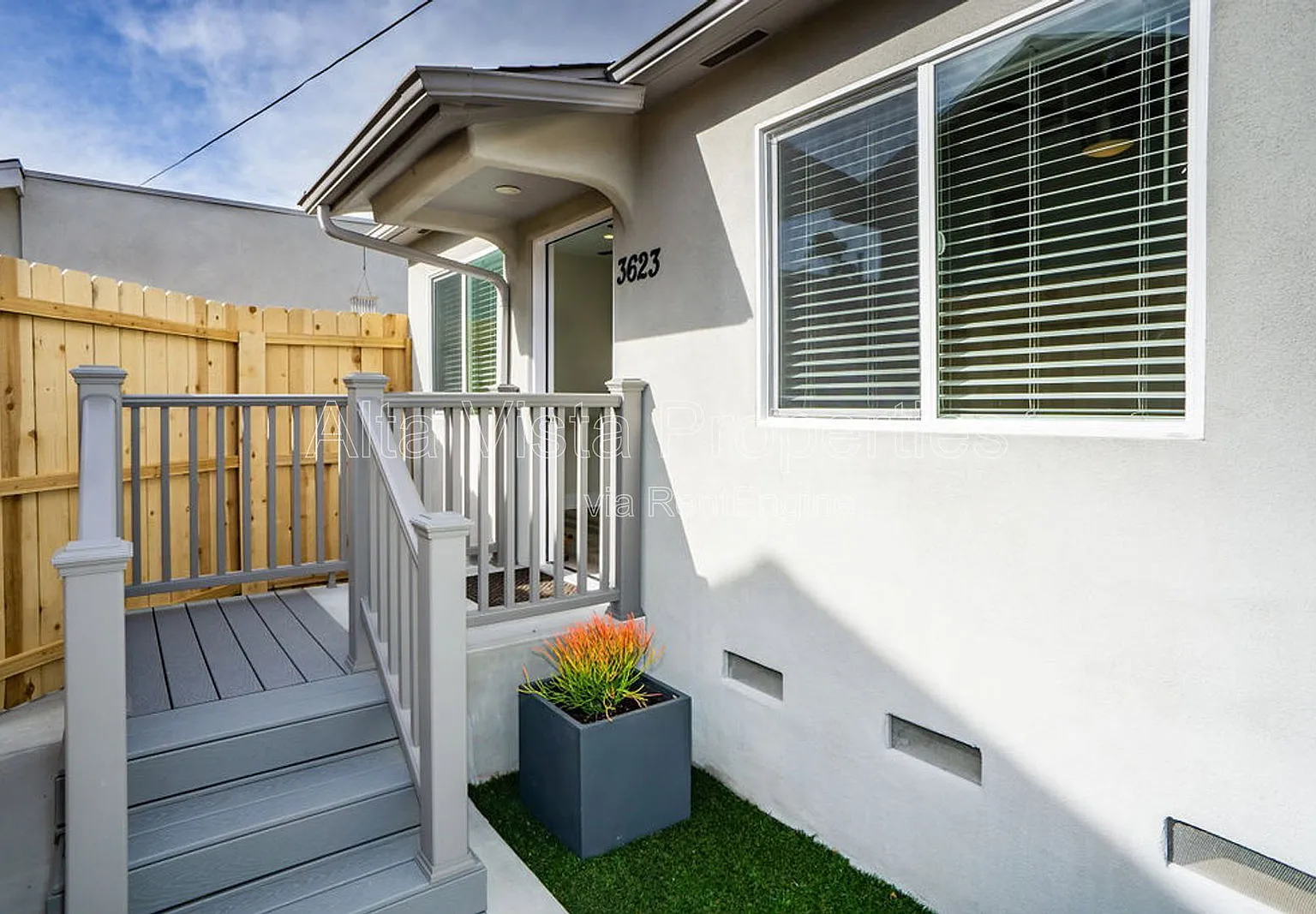 2 bed, 1.0 bath, 559 sqft, $2,495 — Photo 1
