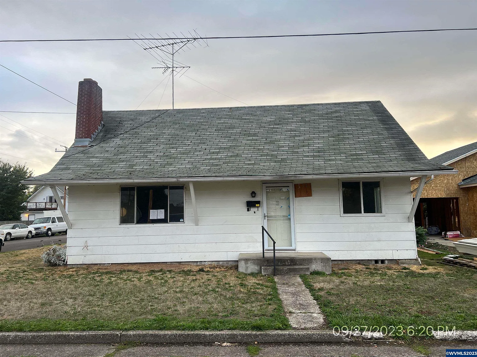 534 Chicago St SE photo 1