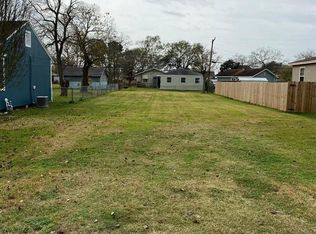 2909 Taft Ave, Groves, TX 77619