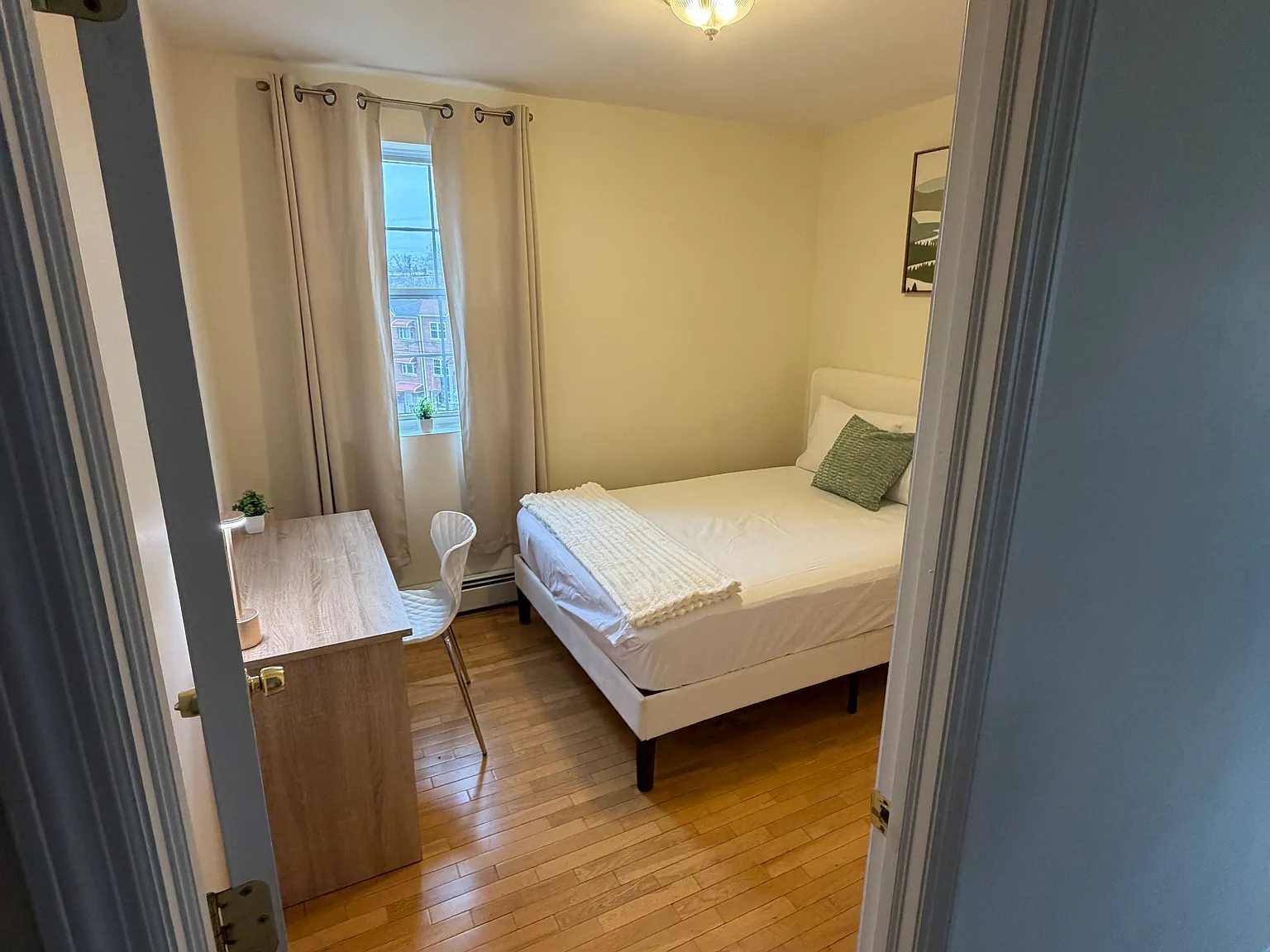 1 bed, $1,000 — Photo 4