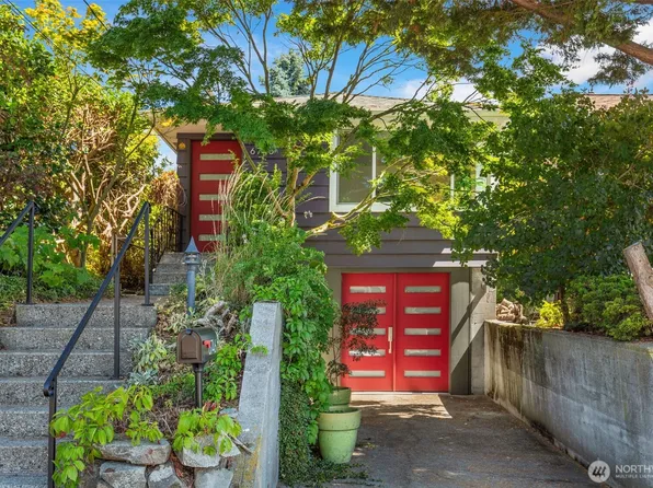 6746 10th Ave NW, Seattle, WA 98117