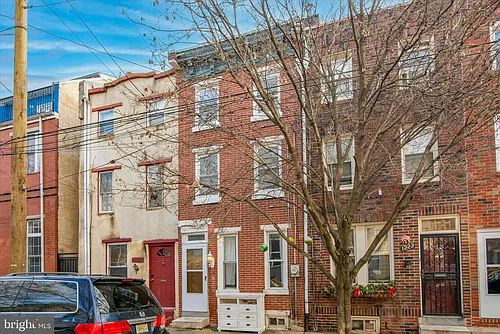 1225 N Howard St Photo 1
