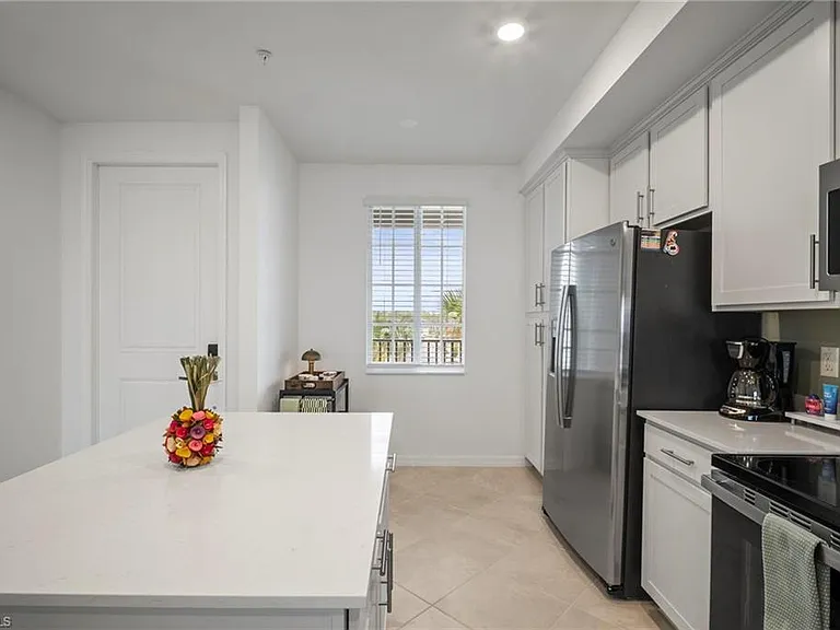 15285 Green Acres Ave #434 — Photo 7