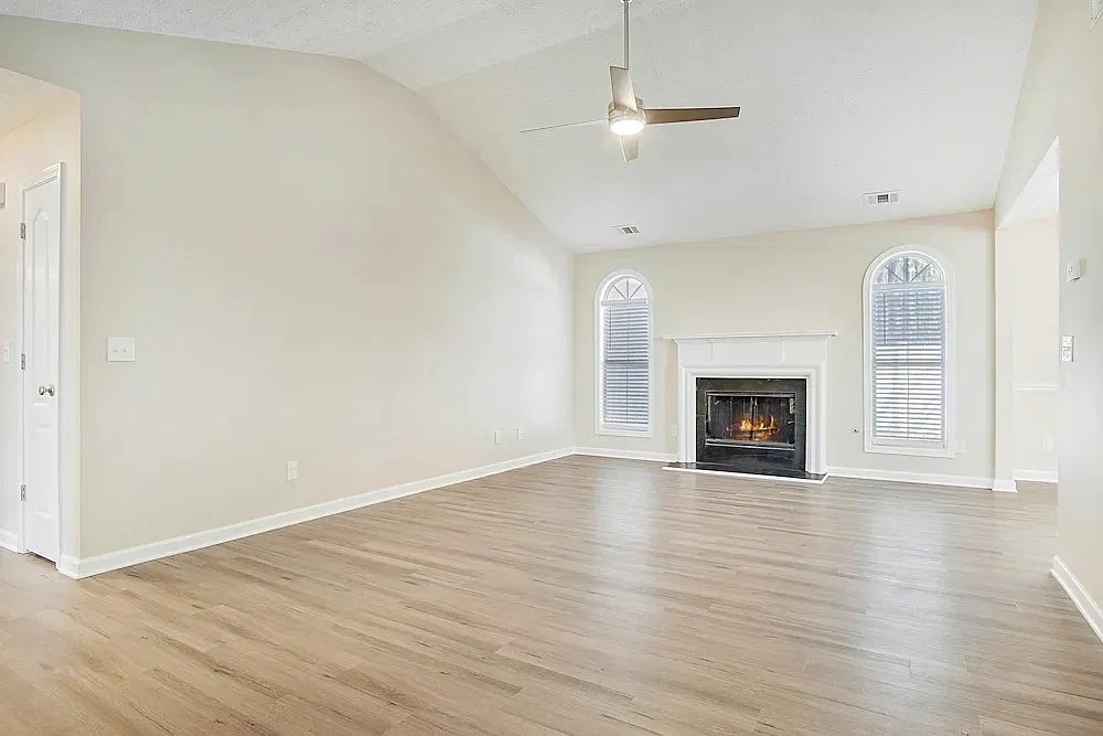 3 bed, 1250 sqft, $1,245 — Photo 3