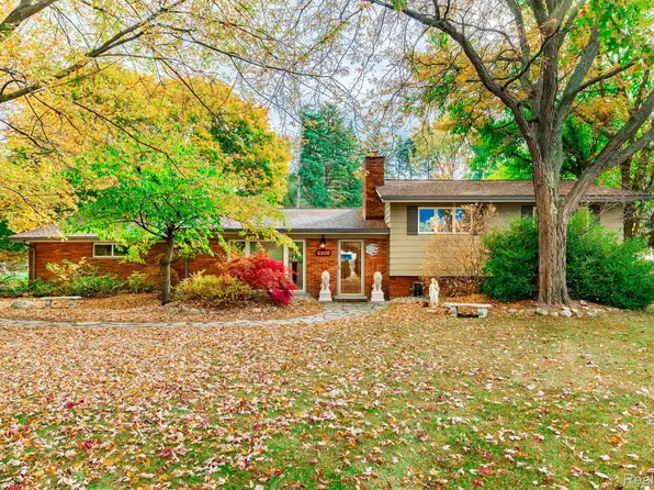 2200 N Pontiac Trl, Commerce Township, MI 48390