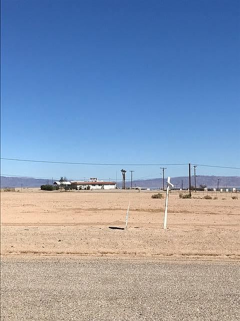 2nd image of 2088 Center St