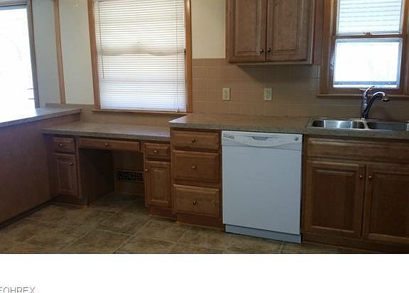 3rd image of 4088 Apple Creek Dr