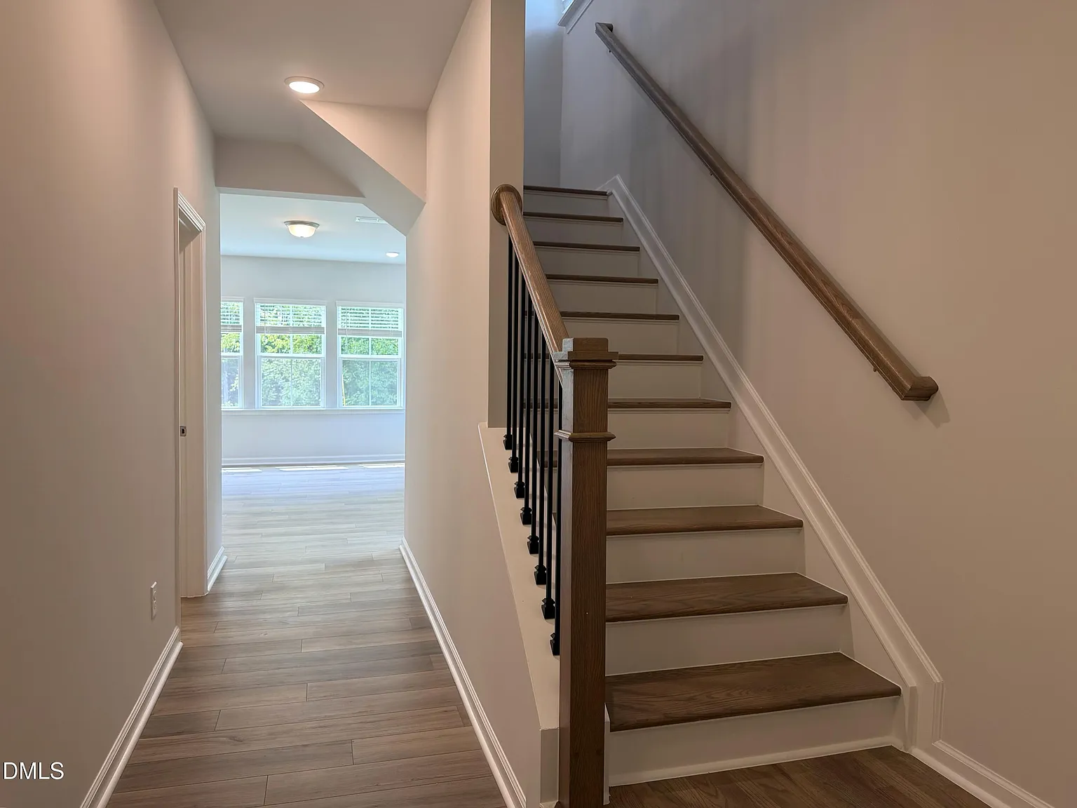 3 bed, 2.5 bath, 1872 sqft, $2,250 — Photo 3