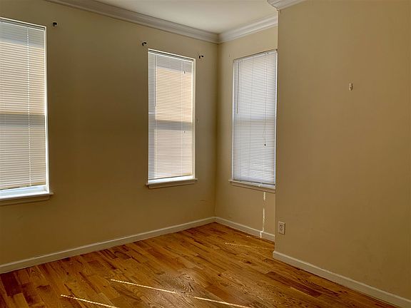 4th image of 293 Communipaw Ave APT 2R