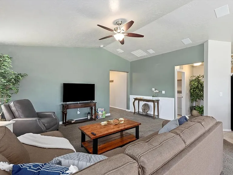 13606 Cocoa Beach St — Photo 17