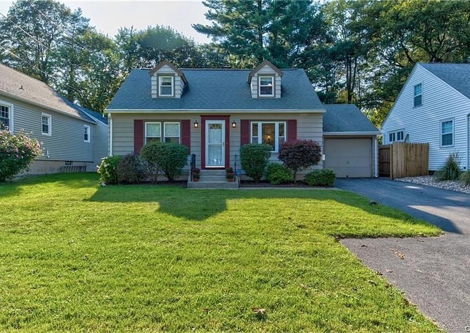 1st image of 203 Hunt Dr