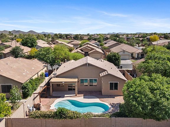 3rd image of 4222 E TORREY PINES Lane