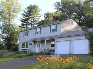 4 Forest Glade Dr, Wilbraham, MA 01095