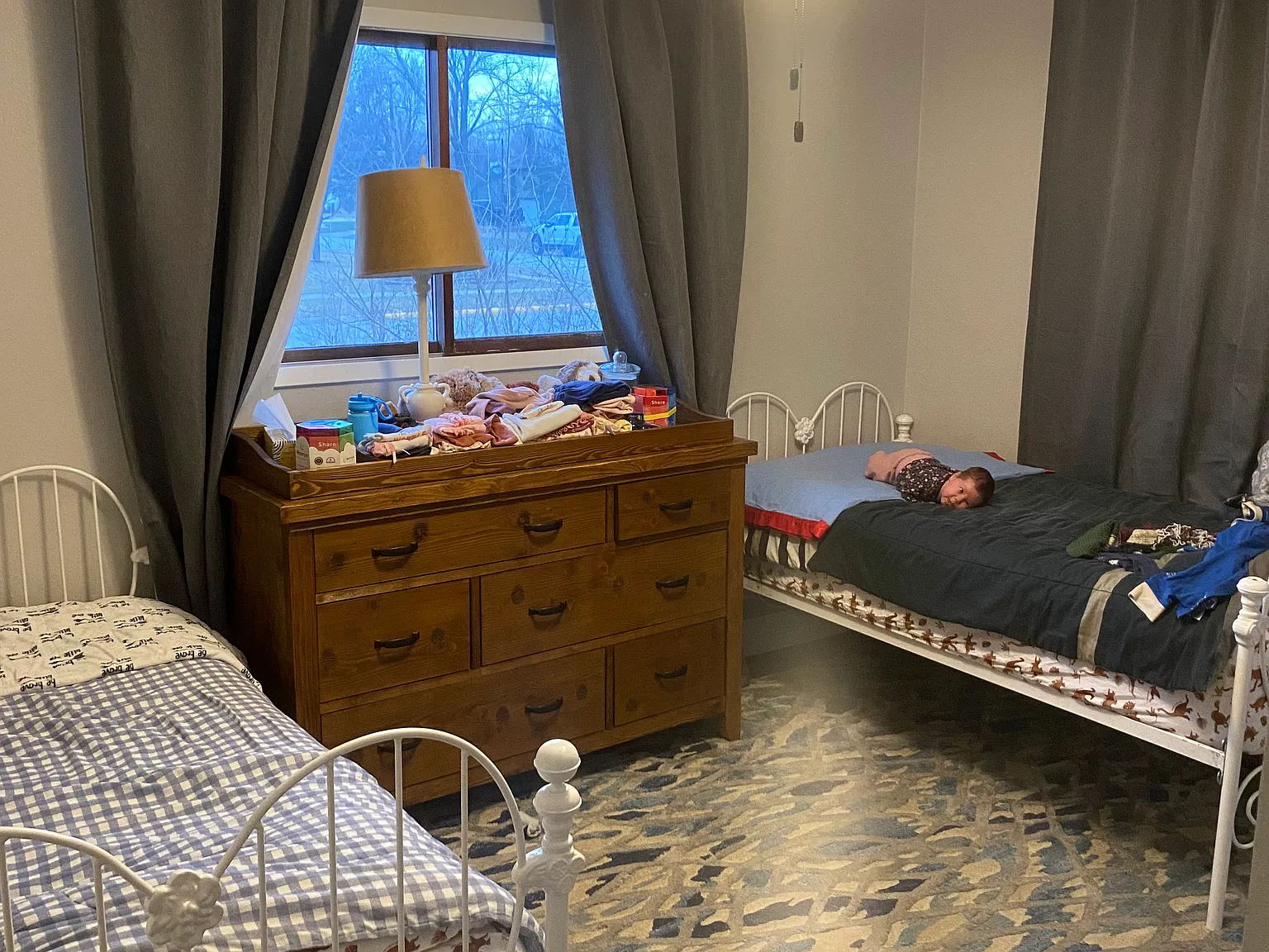 5 bed, 2600 sqft, $2,300 — Photo 3