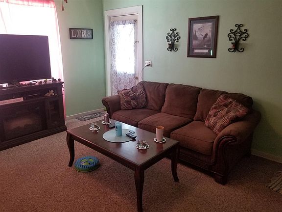 2nd image of 208 N 1st Ave